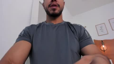 Kilua Muscle guy online show from June 6, 9:31 pm