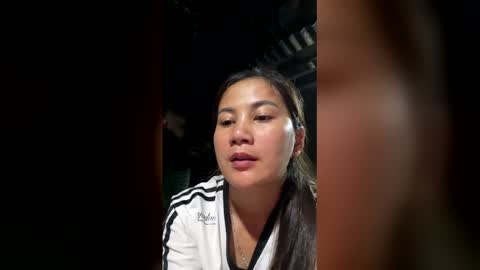 kim202000 online show from May 11, 1:07 pm