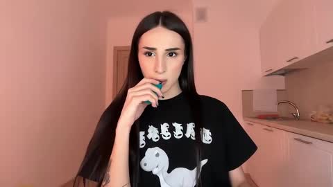 Kim Oberlin online show from April 17, 5:04 pm