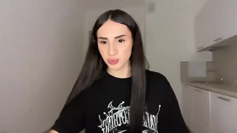 Kim Oberlin online show from April 3, 7:43 pm