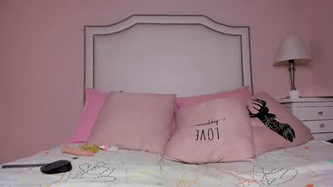 Snapshot of kimapril chatting on March 12, 11:22 pm April online show from March 12, 11:22 pm