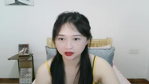 KimberlyGarrison online show from April 29, 5:07 pm