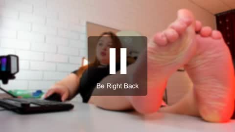 Snapshot of kimberlymaran chatting on February 8, 12:06 pm The one that you wont be able to forget online show from February 8, 12:06 pm