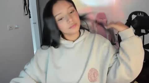 kimmi online show from September 28, 10:19 pm