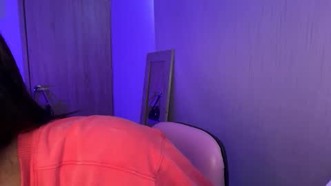 kimmi online show from June 9, 3:01 pm