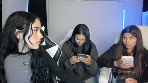 kimmi online show from February 12, 11:09 pm