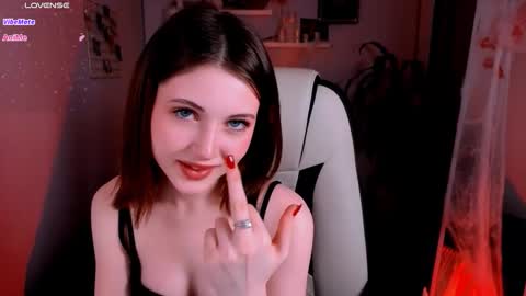  Your Kimmie  follow me  online show from October 31, 7:53 am