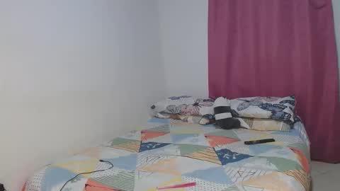 kimmy94192 online show from January 22, 11:56 am