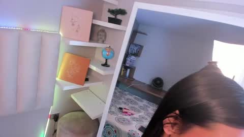 kimmy_bolton online show from May 23, 4:08 am