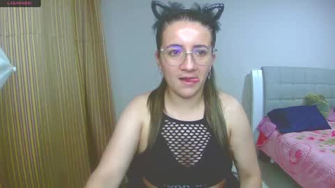 Snapshot of kimmy_naughty_ chatting on February 26, 12:52 am DAYANA online show from February 26, 12:52 am