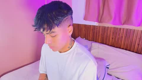 king  help me reach 100 likes online show from March 9, 9:52 pm