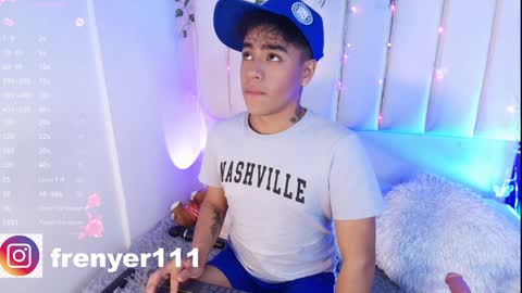 Snapshot of king_azahell chatting on January 21, 3:48 am king  help me reach 100 likes online show from January 21, 3:48 am
