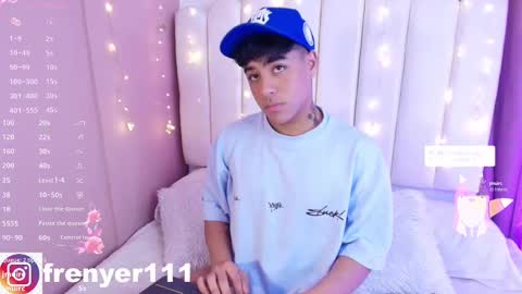 Snapshot of king_azahell chatting on March 11, 12:00 am king  help me reach 100 likes online show from March 11, 12:00 am