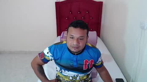 King LEO  online show from January 9, 1:28 pm