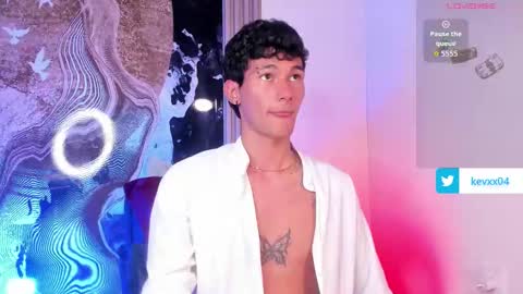  A L E X  online show from December 3, 9:43 am