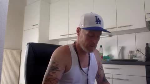 kingsize online show from October 7, 8:32 am
