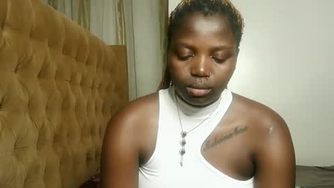 Lola online show from January 18, 8:40 pm