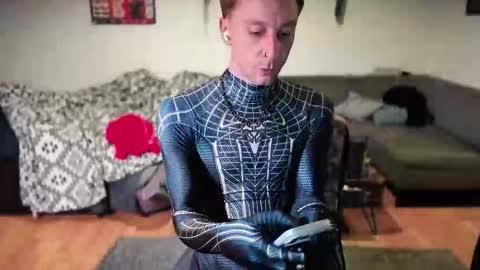 kinky_spidey online show from October 12, 2:15 am