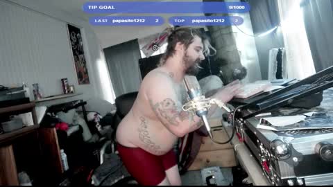 Snapshot of kinkybiguy14 chatting on October 7, 11:01 pm Kinky Cassie online show from October 7, 11:01 pm