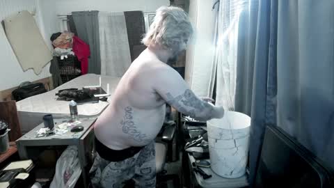 Snapshot of kinkybiguy14 chatting on March 12, 4:08 am Kinky Cassie online show from March 12, 4:08 am
