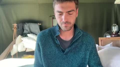 M online show from November 6, 9:34 am