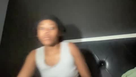 Bunniii online show from February 1, 12:07 am