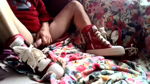 KinkySneakerGirl online show from November 16, 3:36 pm