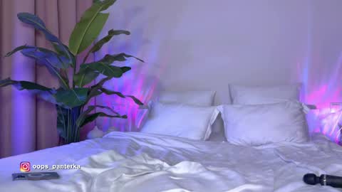 Kira and friends online show from May 30, 6:17 pm