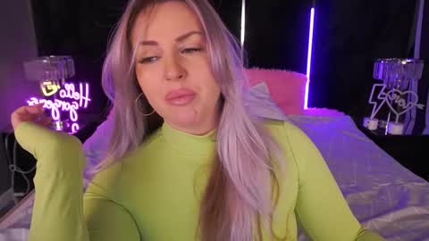 Kira online show from October 5, 9:44 pm