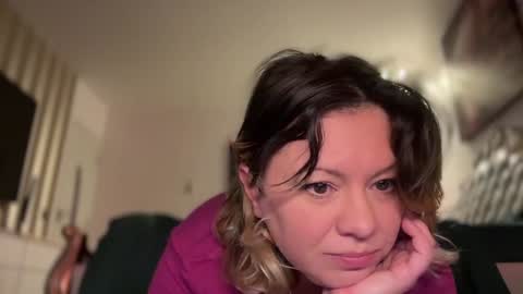 KiraDivine online show from February 4, 2:21 pm