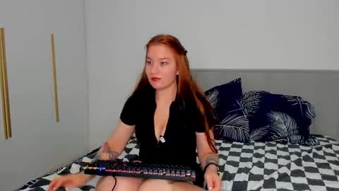 Kira online show from August 5, 7:44 pm