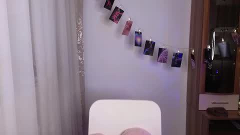 Kira cute online show from November 29, 9:22 pm