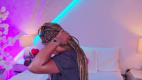 kishalove_ online show from May 6, 10:43 am