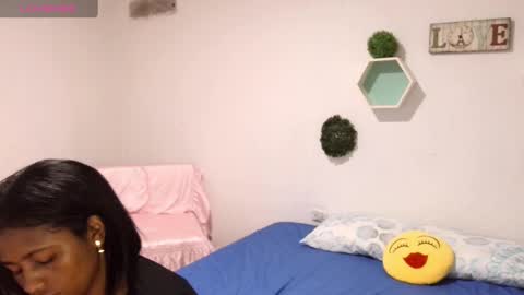 Violet  online show from December 17, 2:12 am