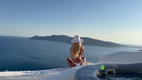 Alexandra online show from June 17, 8:36 pm