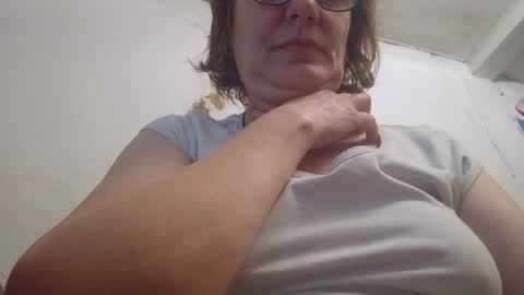 kissandvibe online show from March 4, 8:39 pm