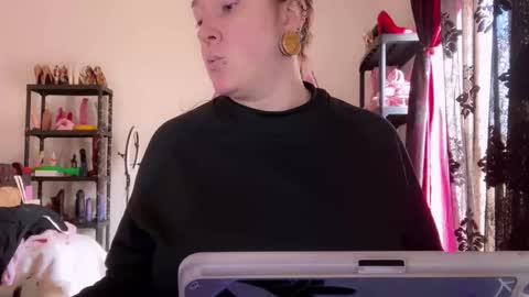 kissica online show from February 5, 11:14 am