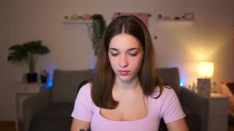 Sisi online show from December 2, 2:26 pm