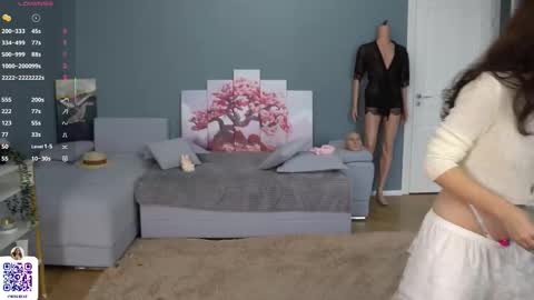 Lola online show from September 21, 7:45 am