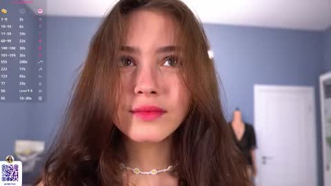 Lola online show from September 26, 7:27 am