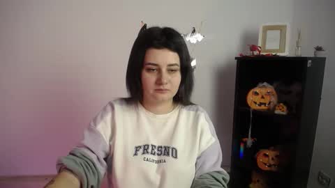 kissleoxx online show from November 9, 1:25 pm