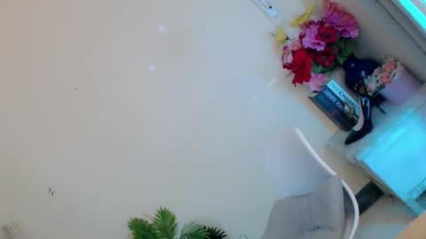 Saint Onicka online show from September 14, 6:37 am