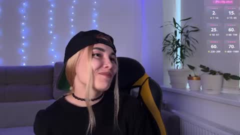 Veronica online show from June 26, 1:38 pm