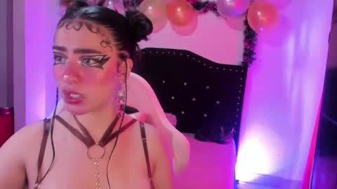 kitty__chs online show from December 22, 2:13 pm