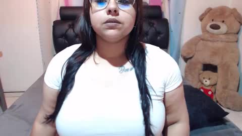 Snapshot of kitty_eyes chatting on September 15, 4:36 am kitty online show from September 15, 4:36 am