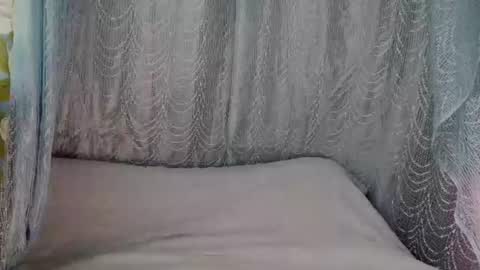 kitty_kim07 online show from July 22, 6:15 am