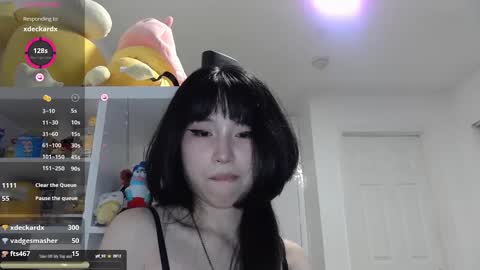 Snapshot of kitty_krush chatting on September 13, 1:41 am Kitty online show from September 13, 1:41 am