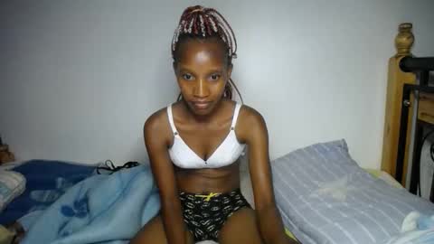 Snapshot of kittyfay_ chatting on September 12, 8:11 pm Fay online show from September 12, 8:11 pm