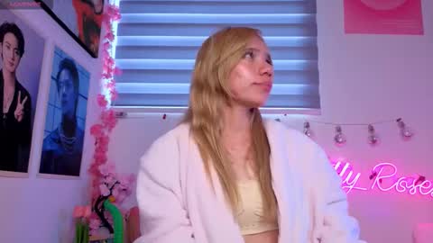 Kitty online show from November 3, 7:59 pm