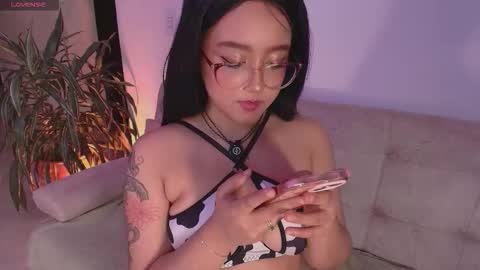 Sophie online show from March 10, 1:10 am